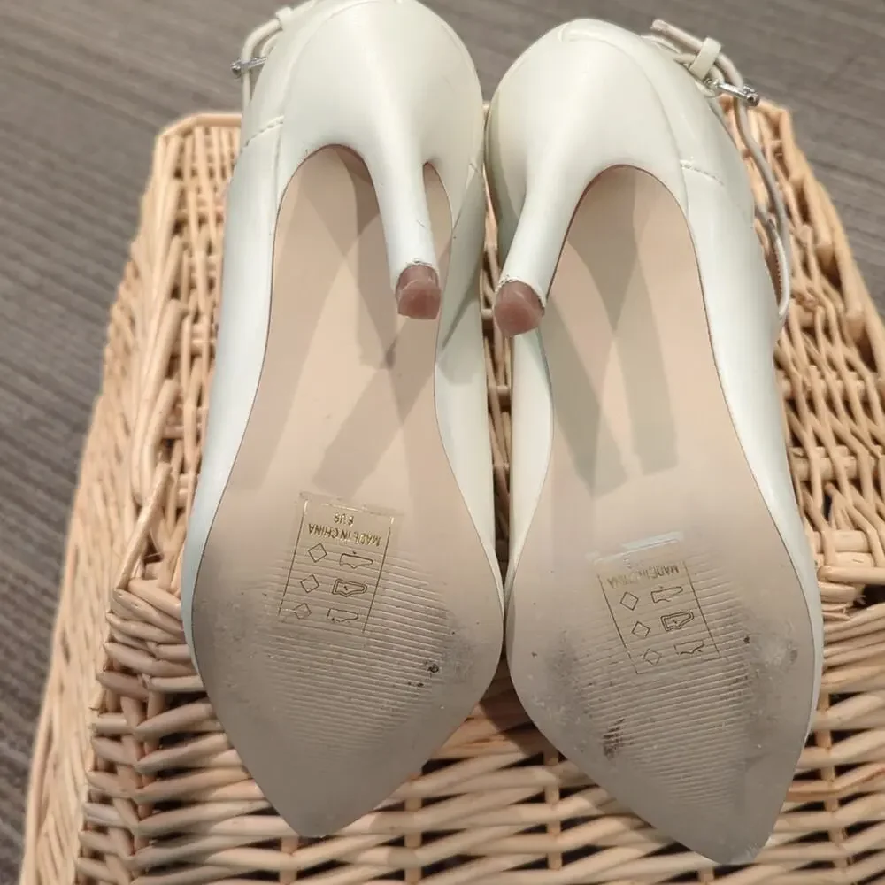 Izabella Rue Ivory Stiletto Booties Size 6 - Picture 7 of 10